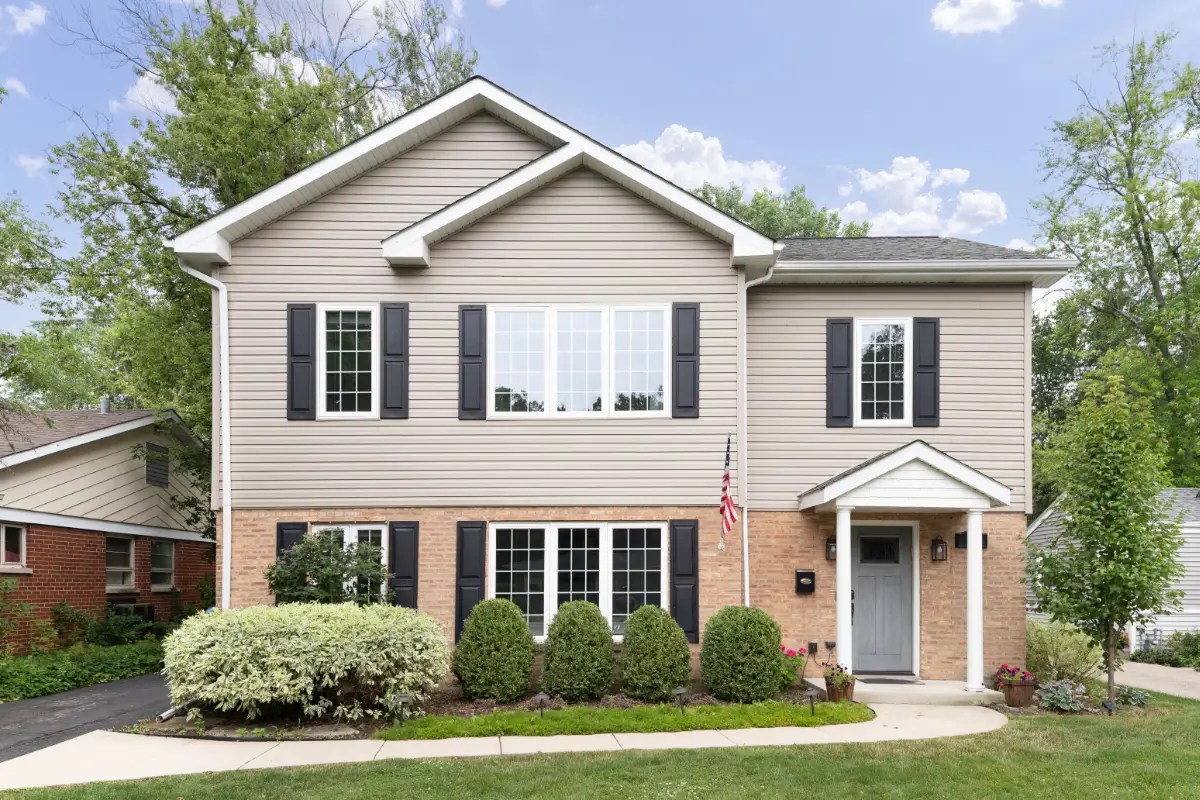 Homes served by Littlefield Siding in Roscoe, IL